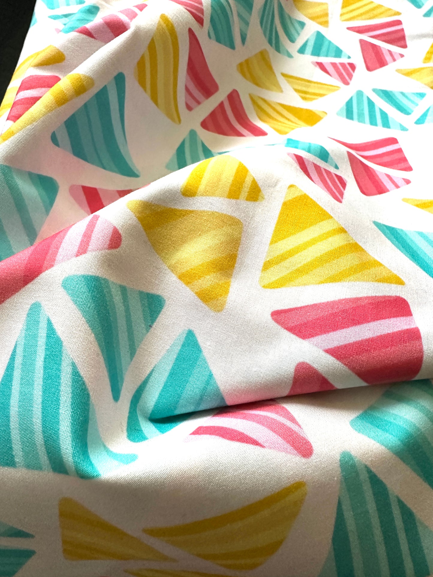 Cotton Poplin Fabric: Signature Triangles - 0,5 m