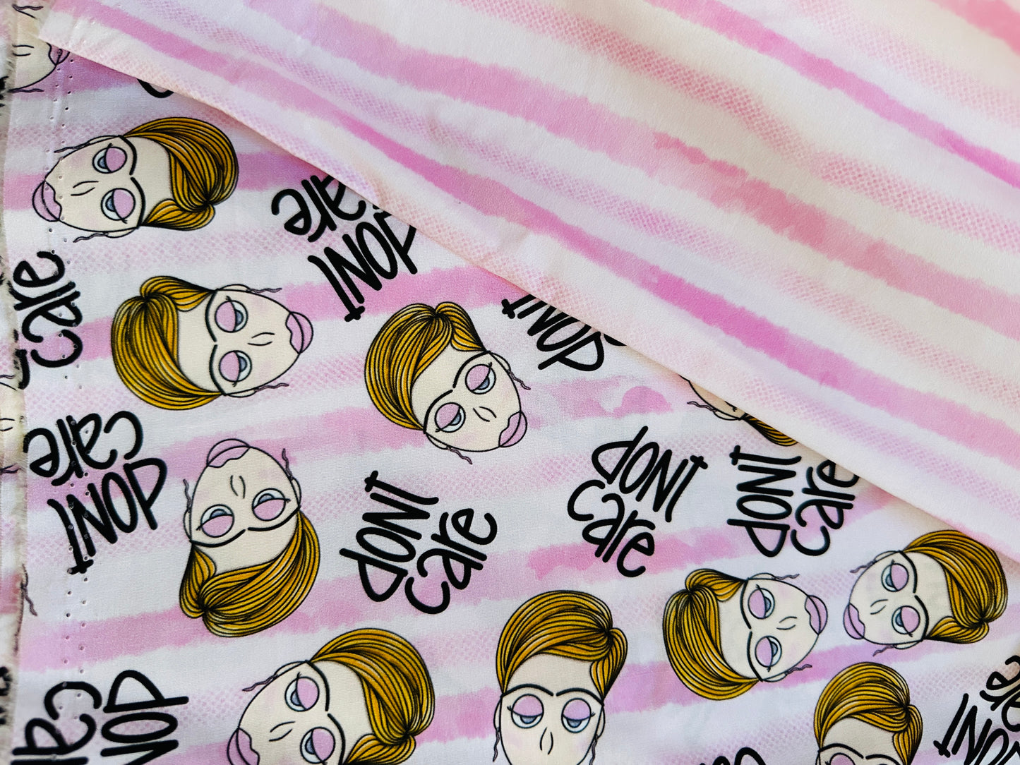 DON'T CARE FACES - Cotton Poplin Fabric - 0,5 m - WEARY WOMEN COLLECTION