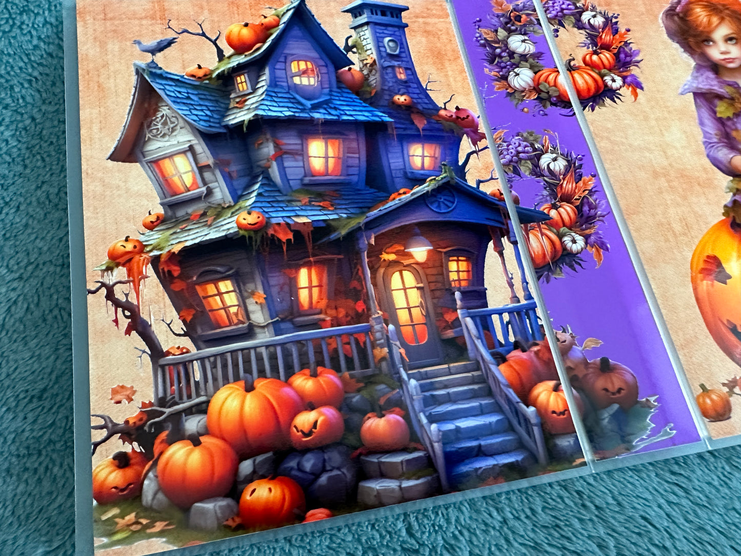 HALLOWEEN sticker album