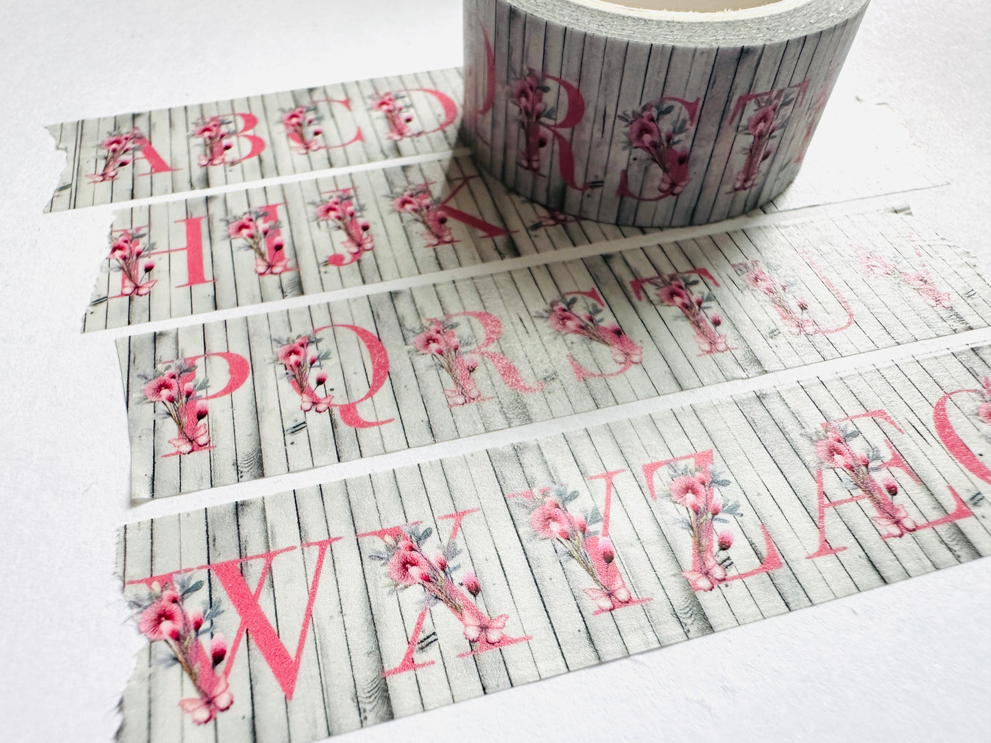 WASHI TAPE ALFABET MED BLOMSTER (inkl Æ Ø Å)