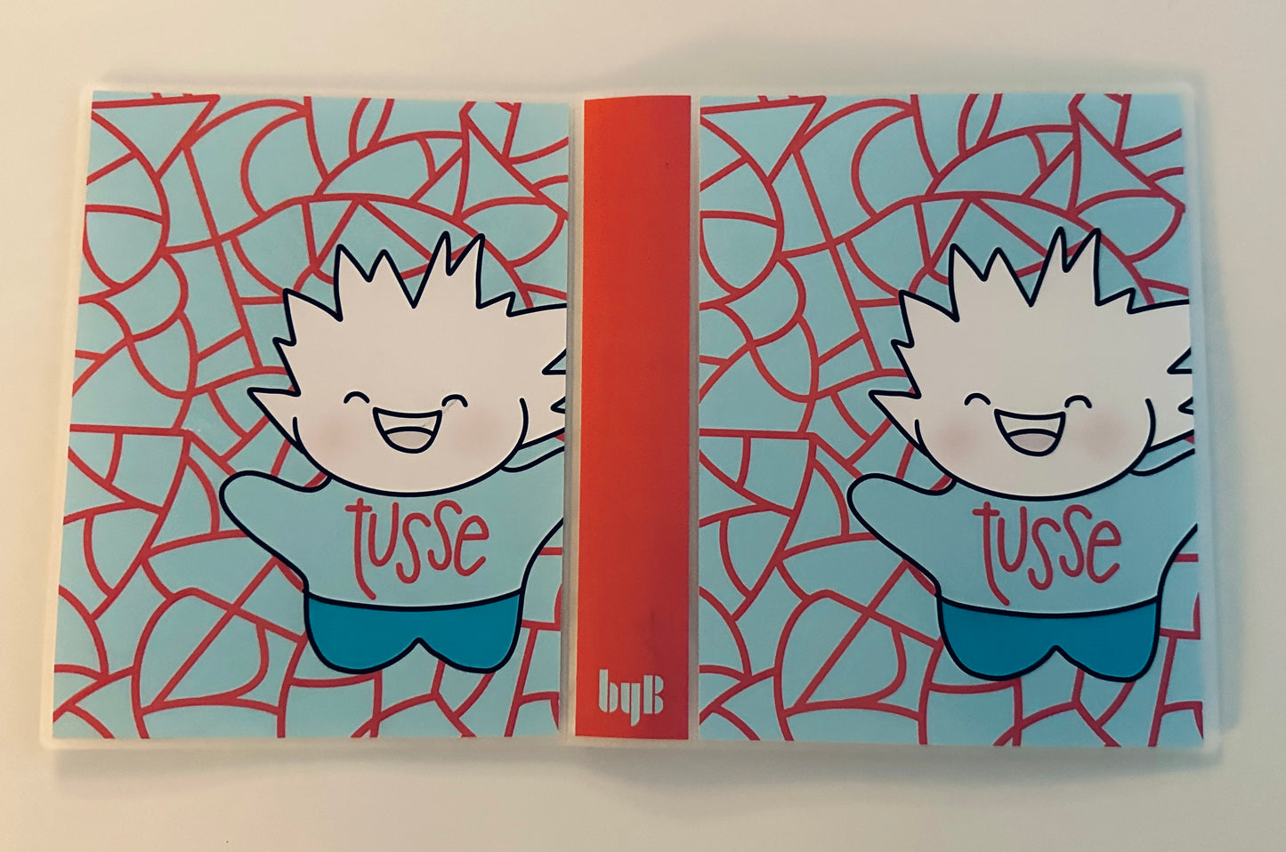 TUSSE (rød) sticker album SMALL