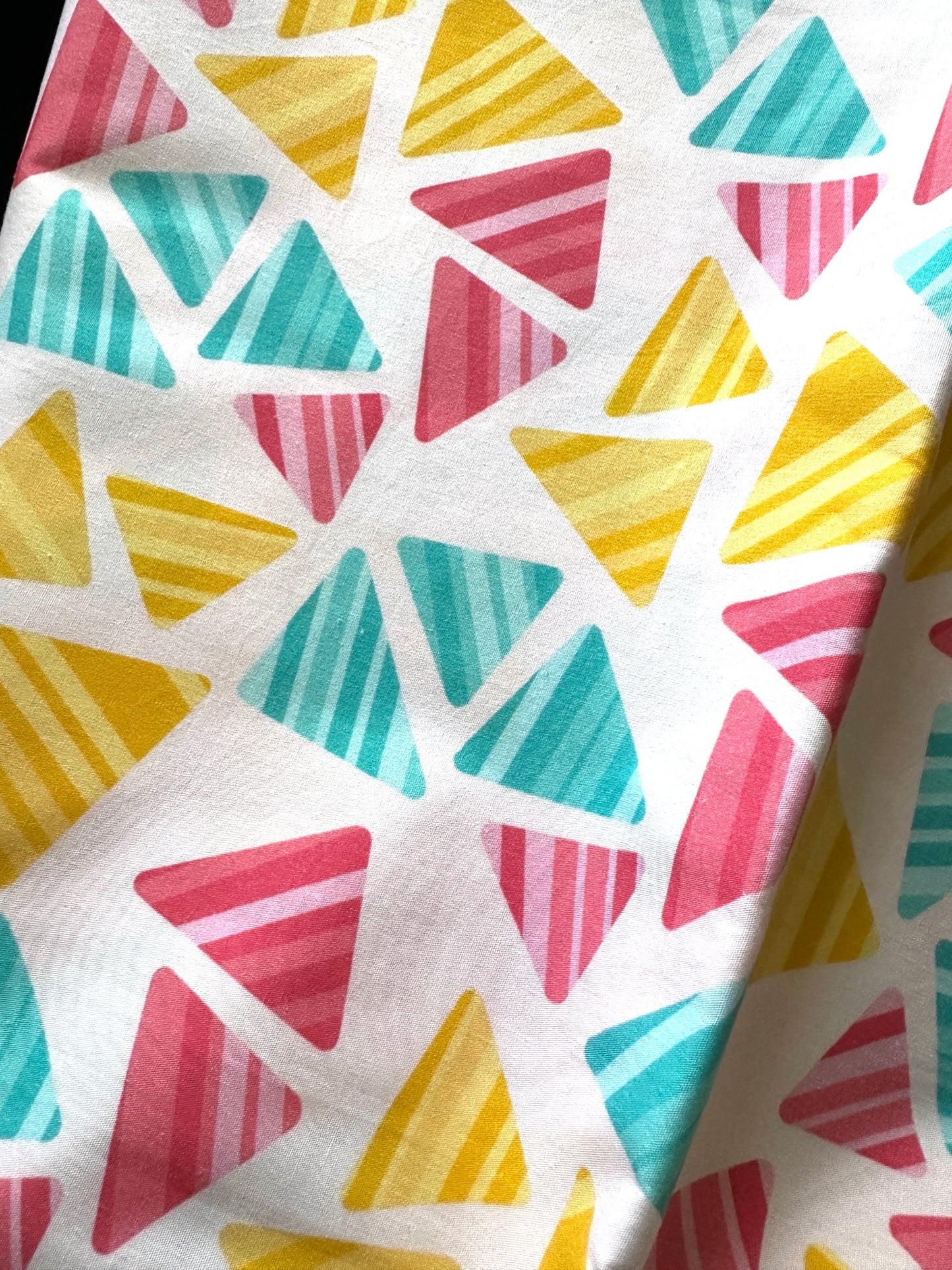 Cotton Poplin Fabric: Signature Triangles - 0,5 m